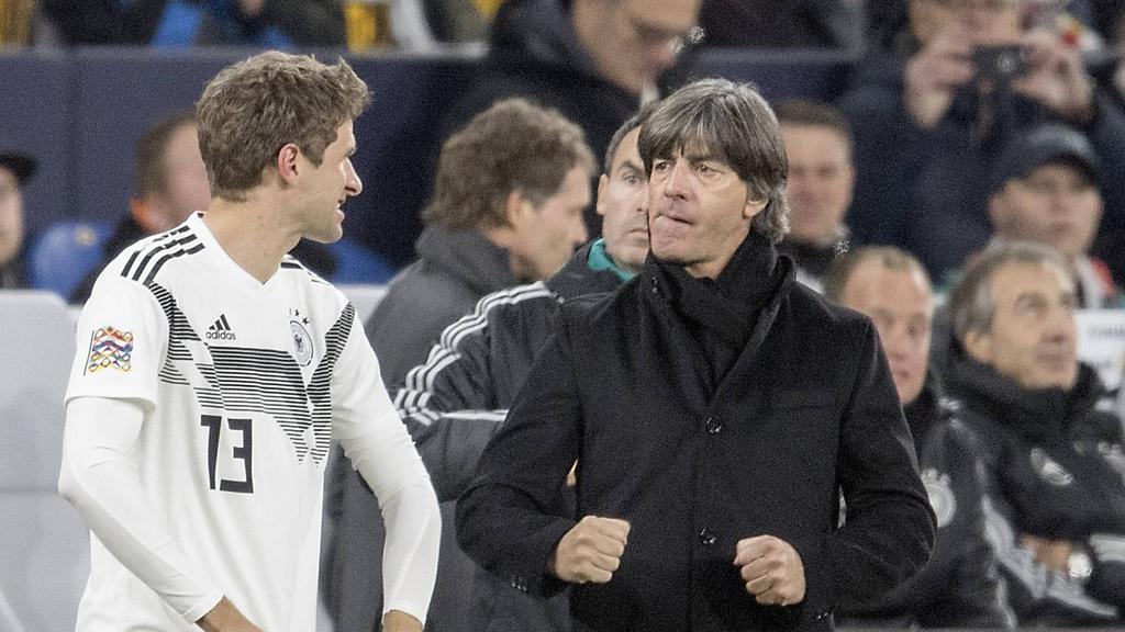 Holt Joachim Löw (r.) Bayern Münchens Thomas Müller zurück?