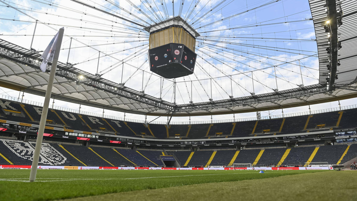 Eintracht Frankfurt plant mit 20.000 Fans Eintracht Frankfurt plant mit 20.000 Fans