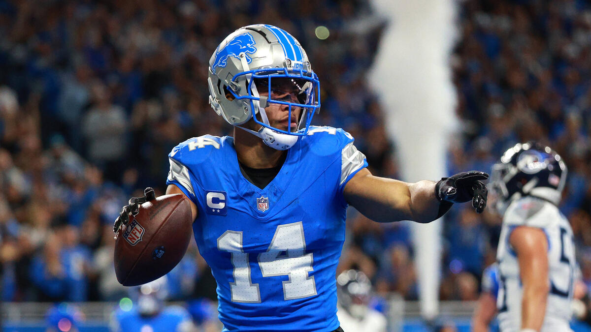 Amon-Ra St. Brown steht einem NFL-Kollegen zur Seite