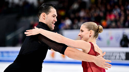 Minerva-Fabienne Hase und Nikita Volodin sind erstmals Eiskunstlauf-Europameister
