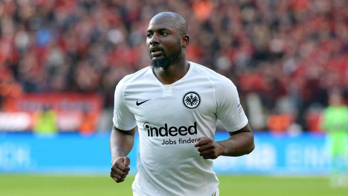 Jetro Willems steht Eintracht Frankfurt bald wieder zur Verfügung Jetro Willems steht Eintracht Frankfurt bald wieder zur Verfügung