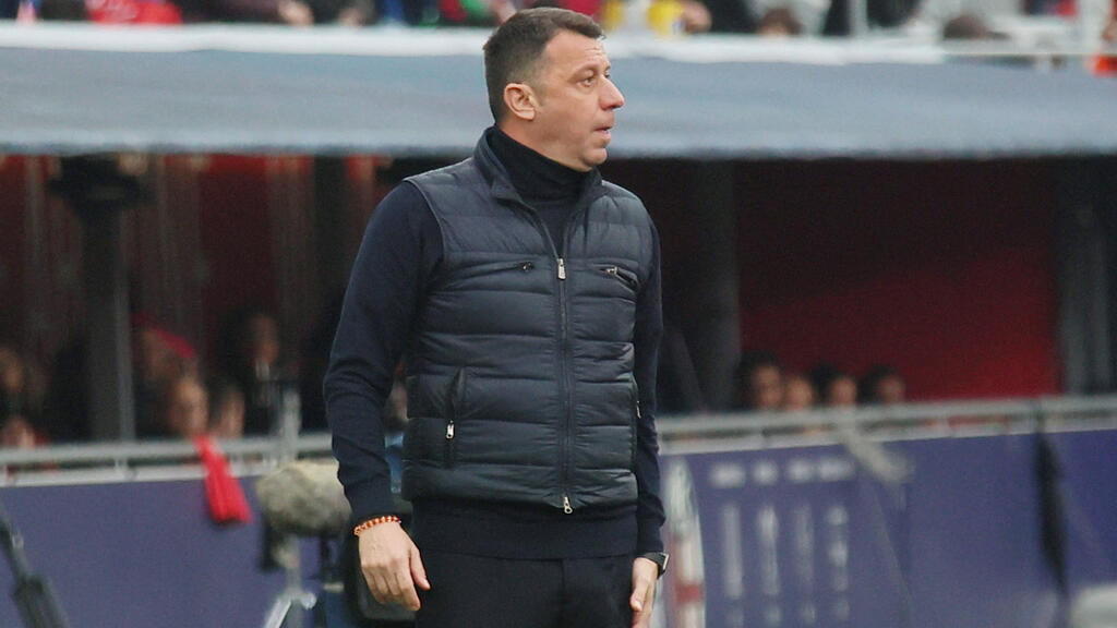 Lecce-Trainer Roberto D'Aversa wurde nach seiner Kopfstoßattacke entlassen