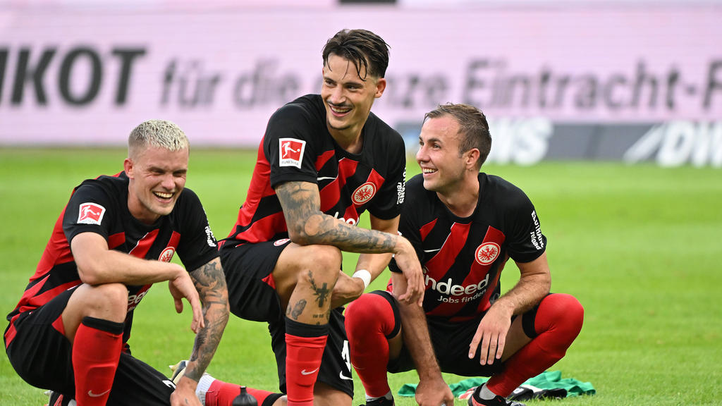 Robin Koch (M.) von Eintracht Frankfurt könnte sein Comeback in der Nationalmannschaft feiern Robin Koch (M.) von Eintracht Frankfurt könnte sein Comeback in der Nationalmannschaft feiern