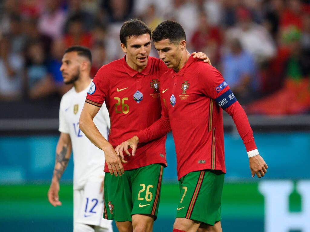 Joao Palhinha und Cristiano Ronaldo (r.) werden mit Portugal gegen Deutschland spielen Joao Palhinha und Cristiano Ronaldo (r.) werden mit Portugal gegen Deutschland spielen