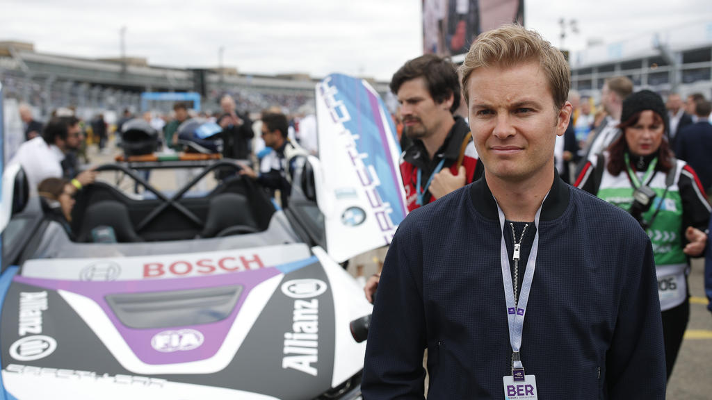 Nico Rosberg spricht über den Ferrari-Crash Nico Rosberg spricht über den Ferrari-Crash