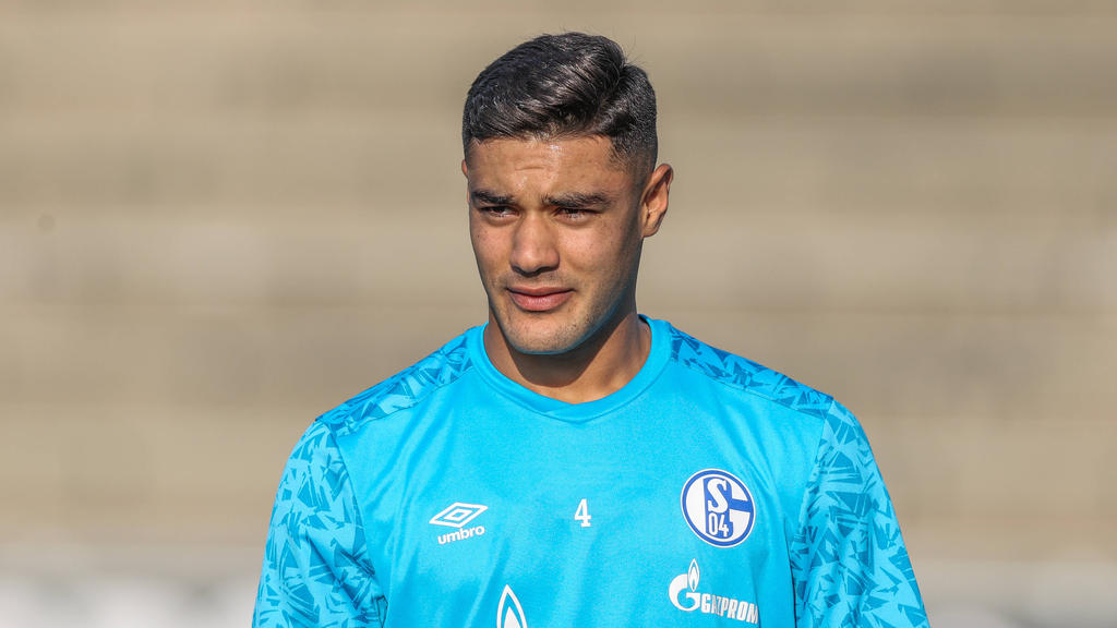 Ozan Kabak steht beim FC Schalke 04 vor dem Abschied