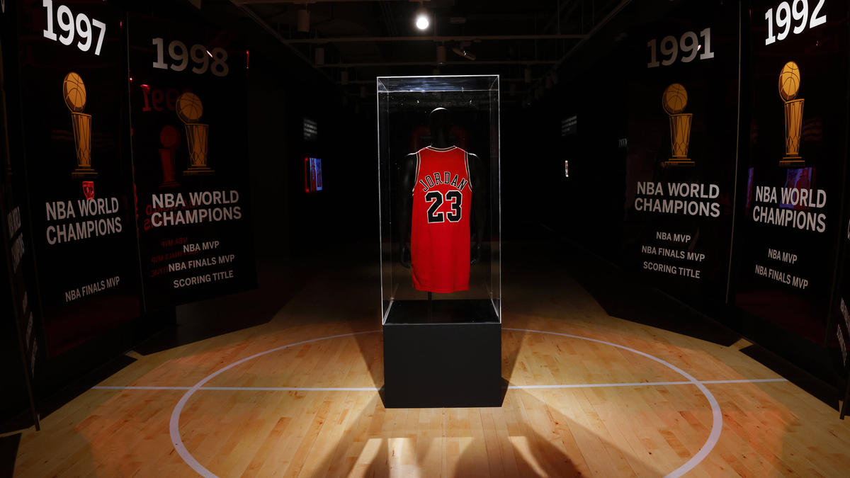 Michael Jordans Trikot aus Spiel 1 der 1998er-NBA-Finals hat einen neuen Besitzer