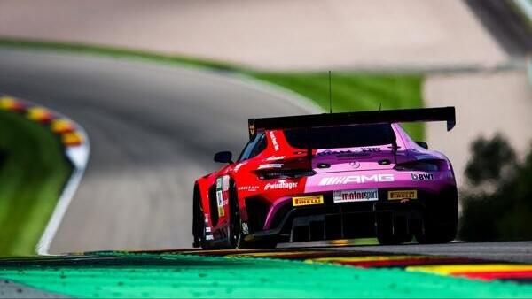 DTM-Leader-Auer-crasht-bei-DTM-Testtag