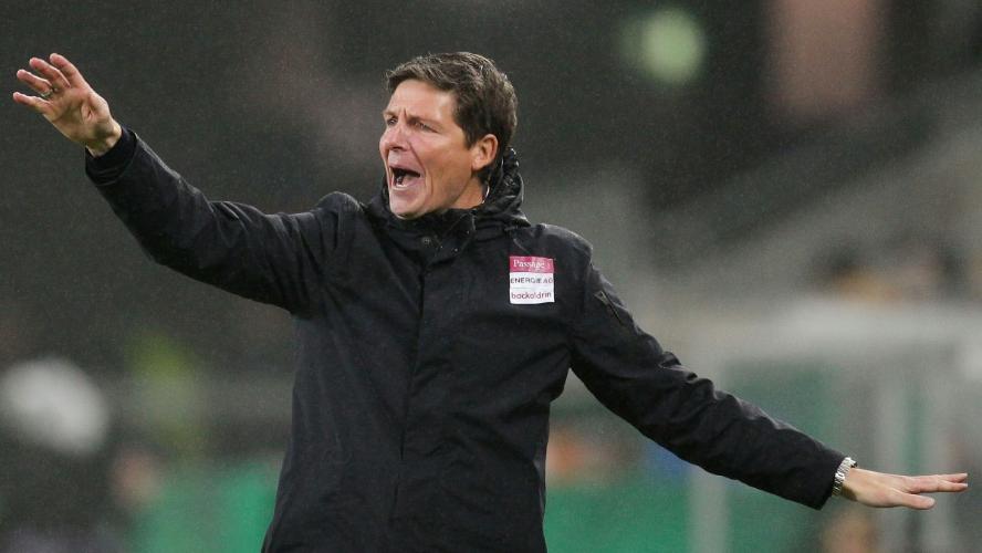 Oliver Glasner wird bei VfL Wolfsburg und VfB Stuttgart gehandelt Oliver Glasner wird bei VfL Wolfsburg und VfB Stuttgart gehandelt