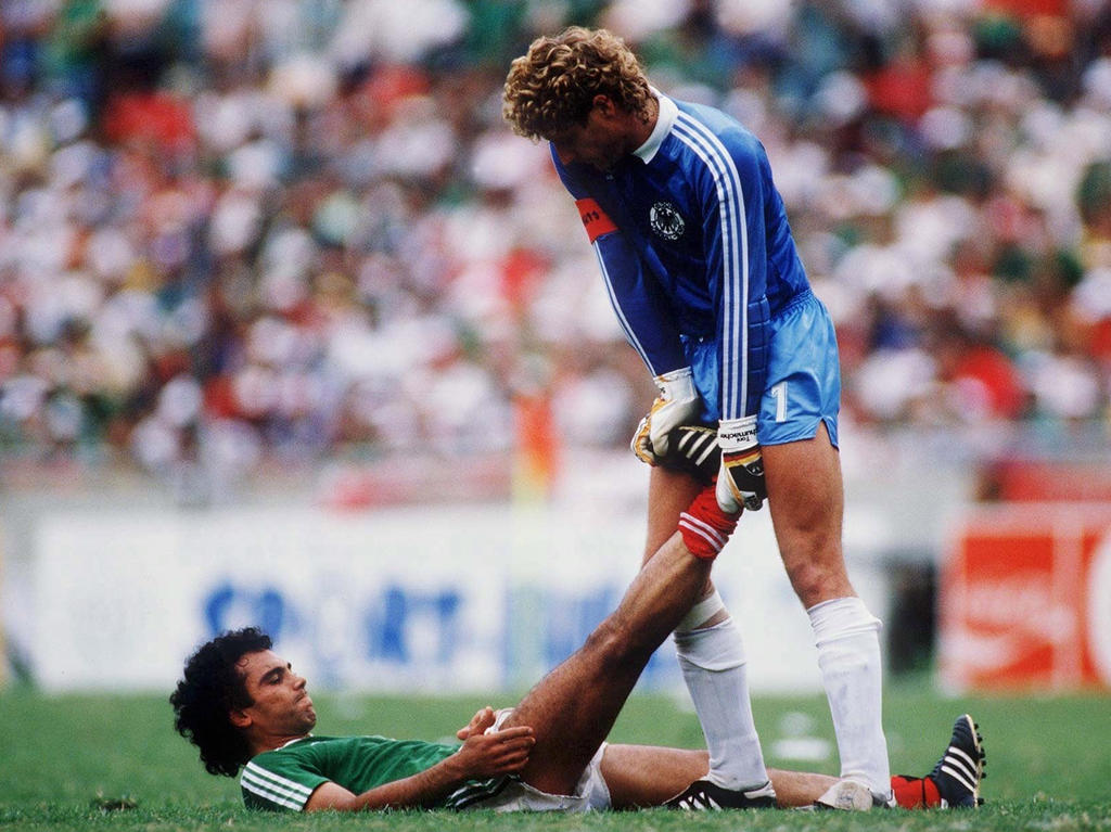Toni Schumacher (r.) brachte die Mexikaner bei der WM 1986 zur Verzweiflung