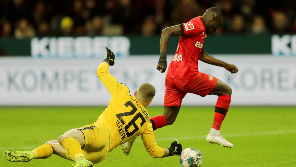 Moussa Diaby (r.) zeigte ein starkes Startelfedbüt für Bayer Leverkusen