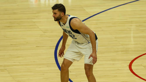 NBA-Star Maxi Kleber und die Dallas Mavericks unterlagen Minnesota in Abu Dhabi