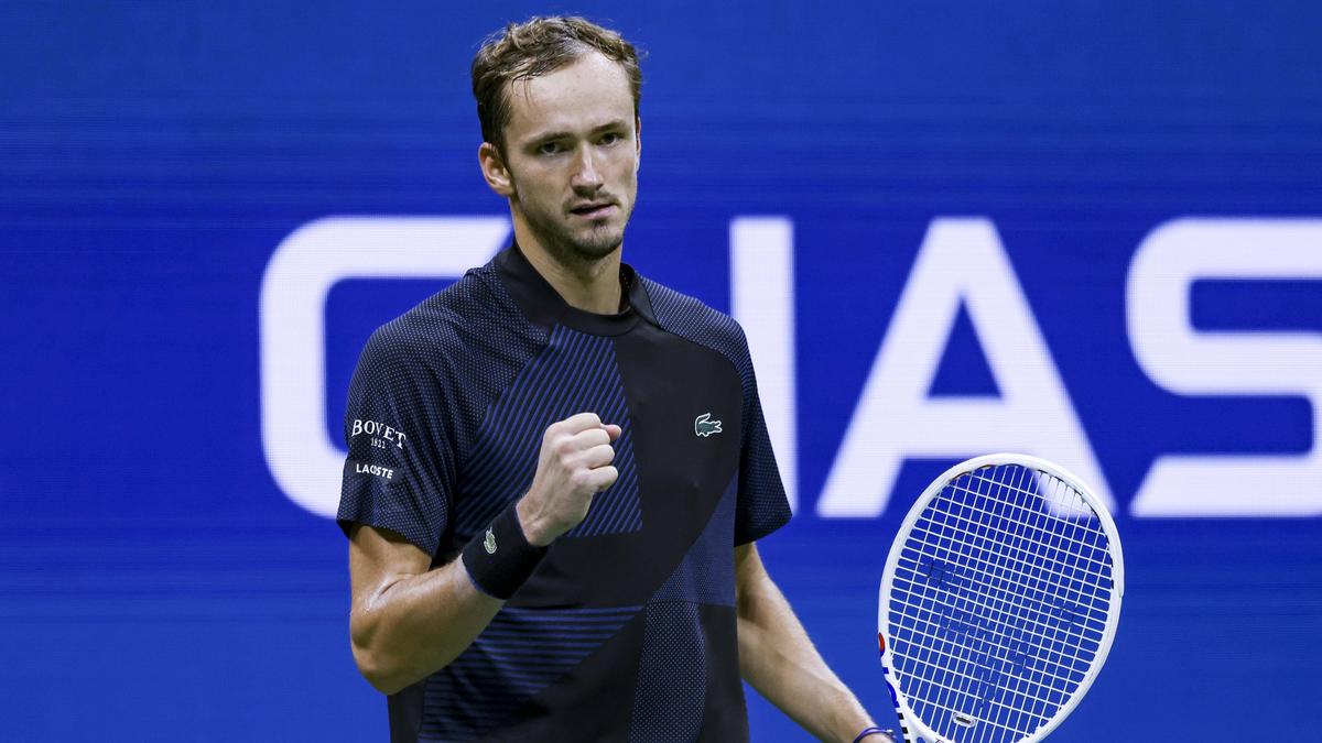 Daniil Medvedev siegte in der 3. Runde souverän