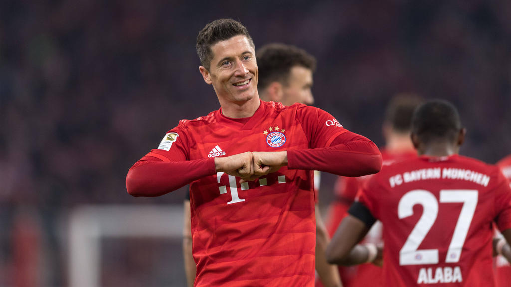 Robert Lewandowski vom FC Bayern führt die Bundesliga-Torjägerliste an