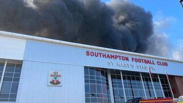Das Spiel zwischen Southampton und Preston North End wurde wegen eines Großbrands in der Nähe des Stadions abgesagt