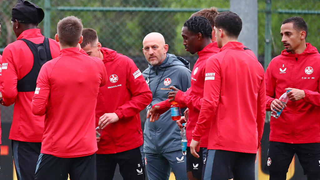 Torsten Lieberknecht hat am Mittwoch sein Traineramt in Kaiserslautern angetreten Torsten Lieberknecht hat am Mittwoch sein Traineramt in Kaiserslautern angetreten