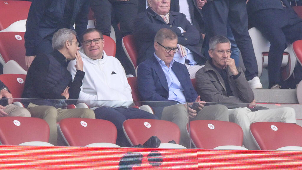 Der FC Bayern muss dringend Geld sparen Der FC Bayern muss dringend Geld sparen