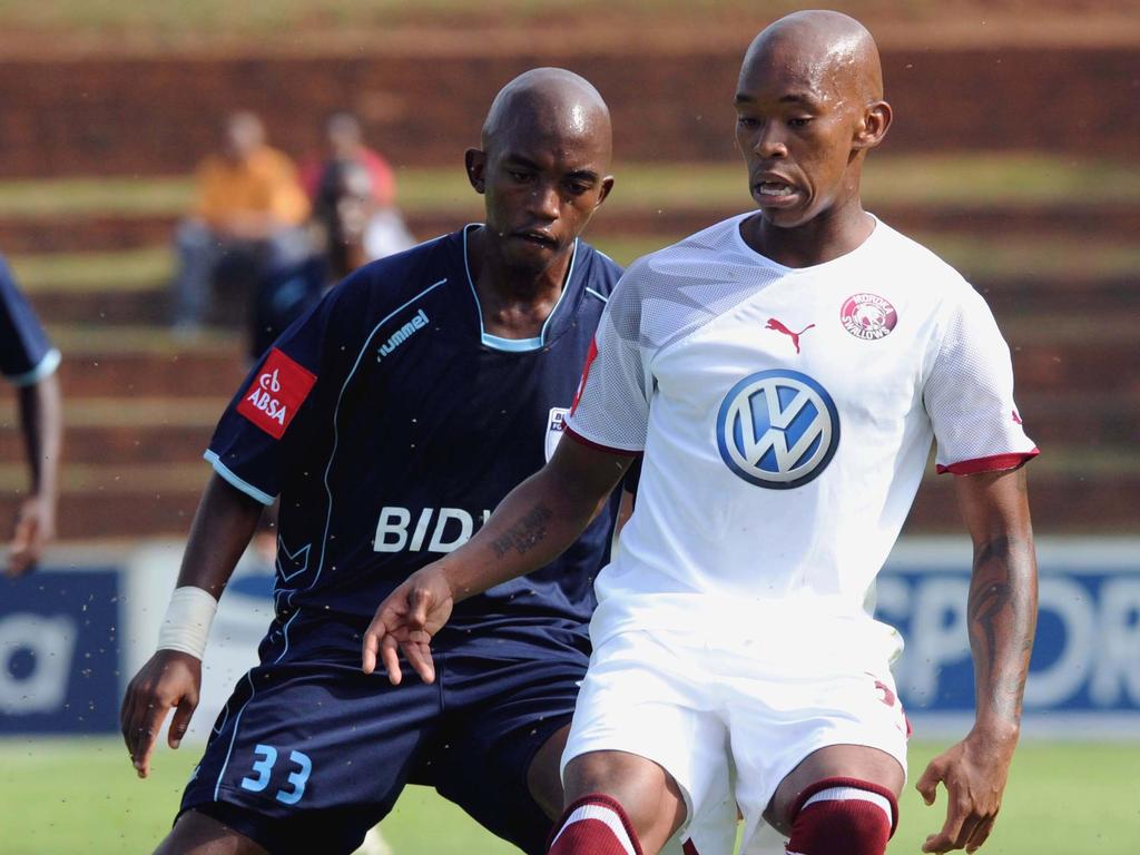 Patrick Phungwayo (l)