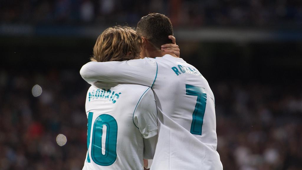 Luka Modric (l.) spielte bei Real Madrid gemeinsam mit Christiano Ronaldo