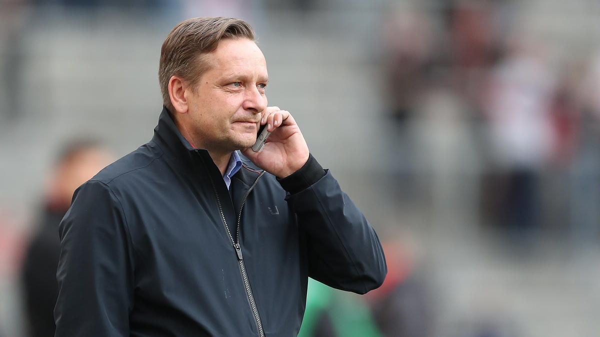 Horst Heldt und S04-Aufsichtsratschef Clemens Tönnies sind weiterhin befreundet Horst Heldt und S04-Aufsichtsratschef Clemens Tönnies sind weiterhin befreundet