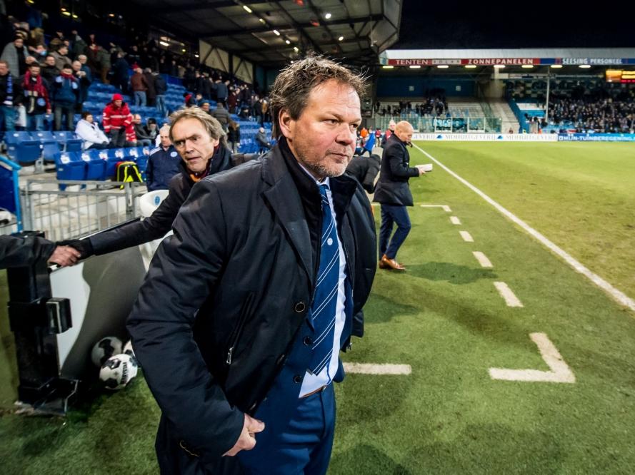 De Graafschap-trainer Henk de Jong is ontevreden na afloop van het competitieduel De Graafschap - FC Den Bosch (20-01-2017).