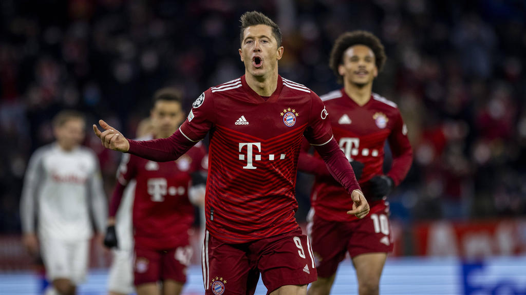 Robert Lewandowski brachte den FC Bayern mit einem lupenreinen Hattrick auf die Siegerstraße
