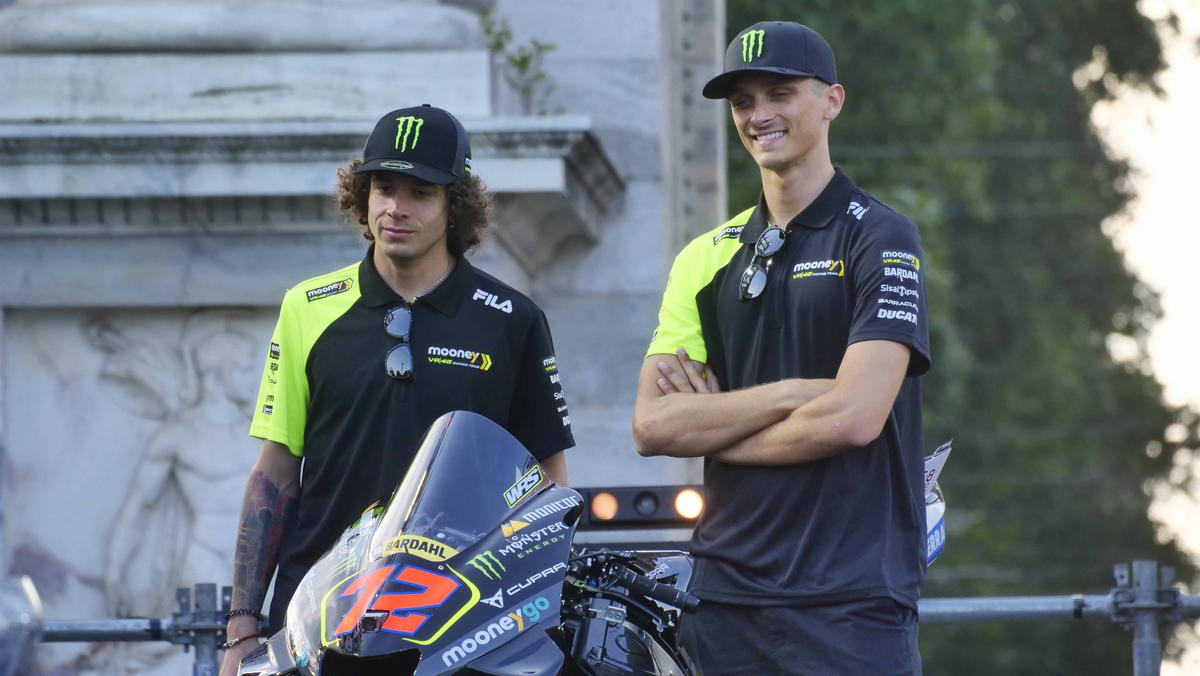 Die Ducati-Piloten Marco Bezzecchi und Luca Marini hoffen auf Grünes Licht