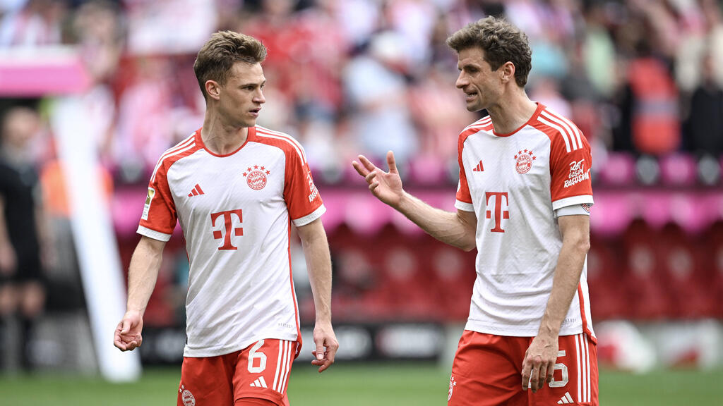 Thomas Müller und Joshua Kimmich schieden mit dem FC Bayern aus Thomas Müller und Joshua Kimmich schieden mit dem FC Bayern aus