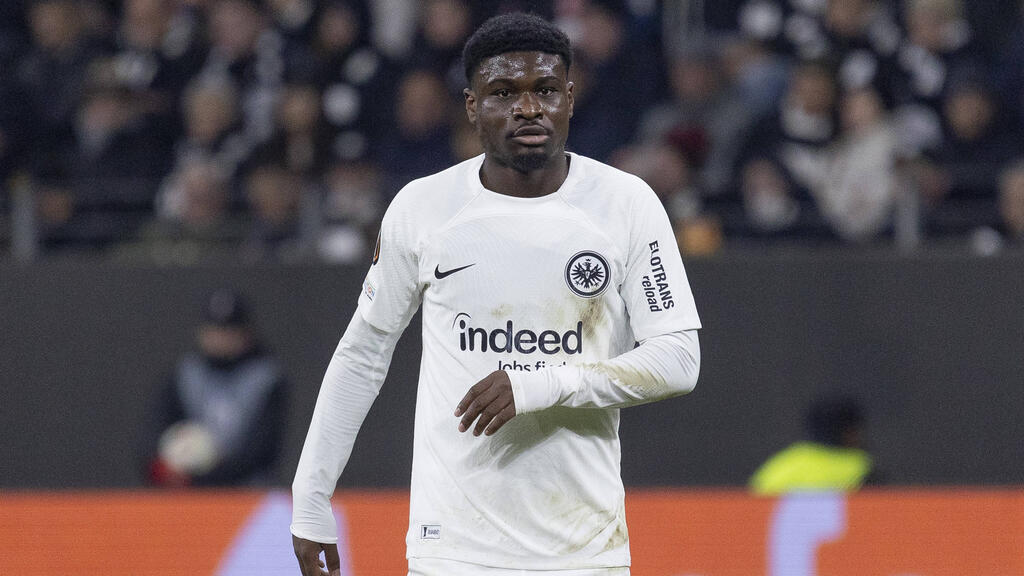 Junior Dina Ebimbe bleibt wohl bei Eintracht Frankfurt Junior Dina Ebimbe bleibt wohl bei Eintracht Frankfurt