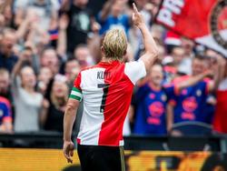 Dirk Kuyt maakt in De Kuip de bevrijdende 1-0 van Feyenoord tegen PEC Zwolle. Het is voor de aanvoerder van de Rotterdammers pas zijn eerste velddoelpunt van het seizoen. (27-09-2015)
