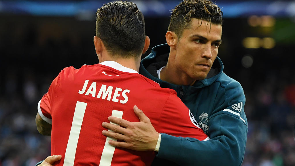 Cristiano Ronaldo (r.) wünscht sich eine Wiedervereinigung mit James Rodriguez