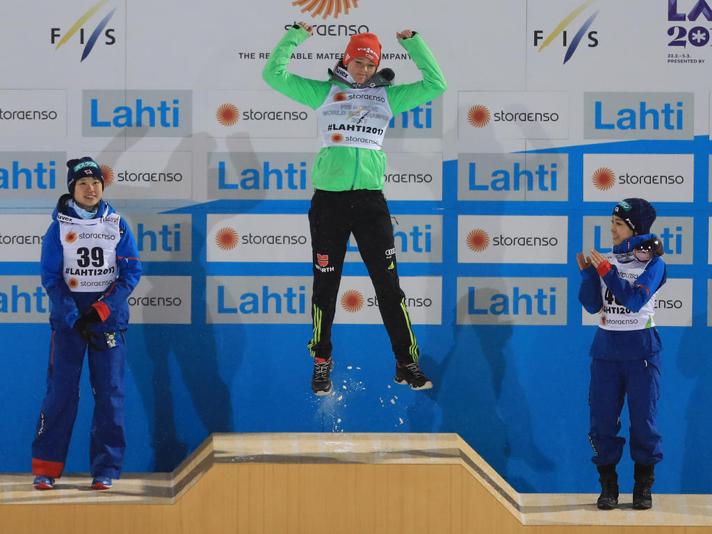 Sprung ins Glück: Carina Vogt holt WM-Gold in Lahti Sprung ins Glück: Carina Vogt holt WM-Gold in Lahti