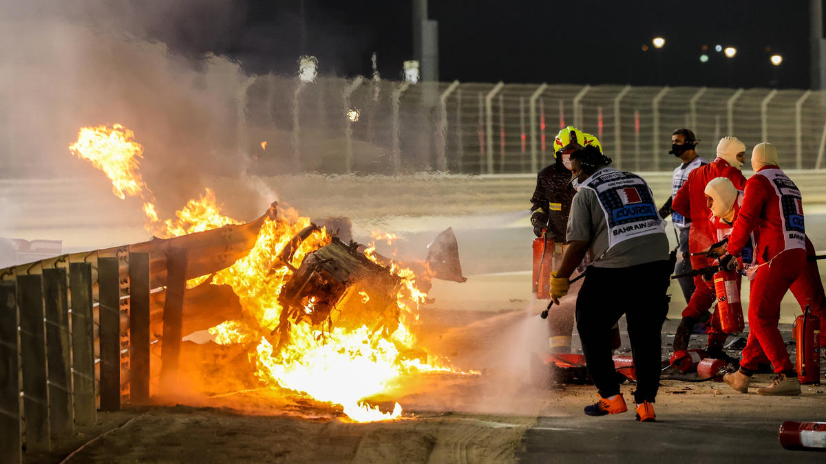 Einer der Marshals kam mit einem Feuerlöscher zu Hilfe Einer der Marshals kam mit einem Feuerlöscher zu Hilfe