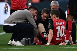 Florian Wirtz muss verletzt vom Platz, Trainer Xabi Alonso ist besorgt