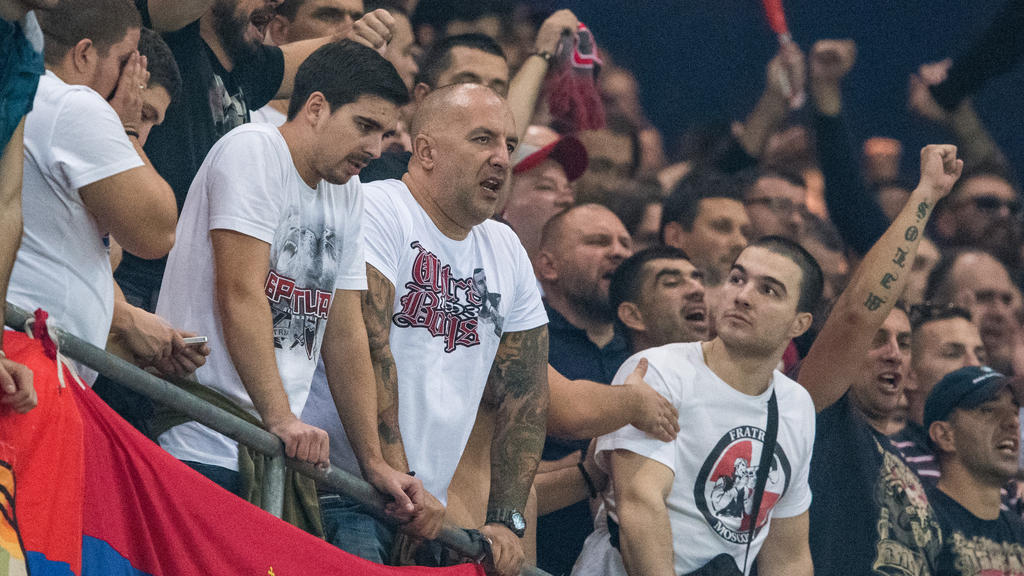 Serbische Anhänger von Roter Stern Belgrad haben für Ausschreitungen gesorgt