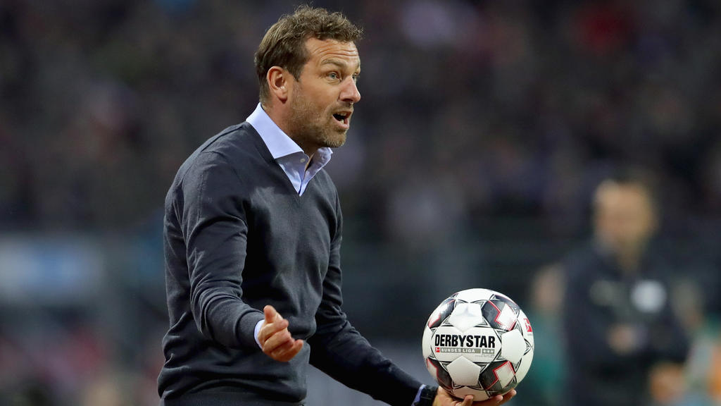 VfB-Trainer Markus Weinzierl beordert zwei Nachwuchsspieler zu den Profis
