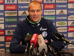 Holger Badstuber bei seiner Präsentation auf Schalke
