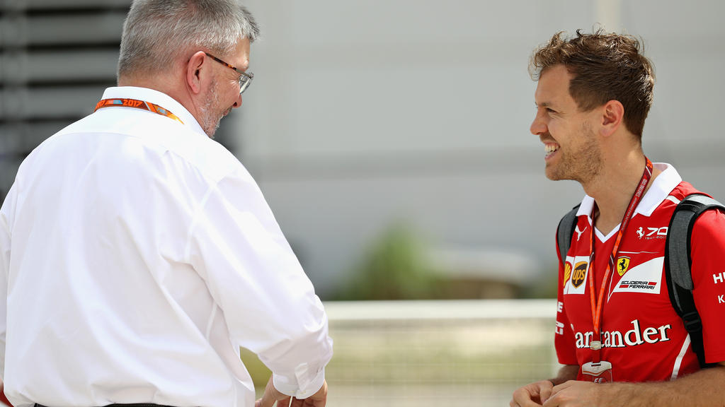 Ross Brawn glaubt, dass Ferrari Sebastian Vettel mit aller Kraft unterstützt Ross Brawn glaubt, dass Ferrari Sebastian Vettel mit aller Kraft unterstützt