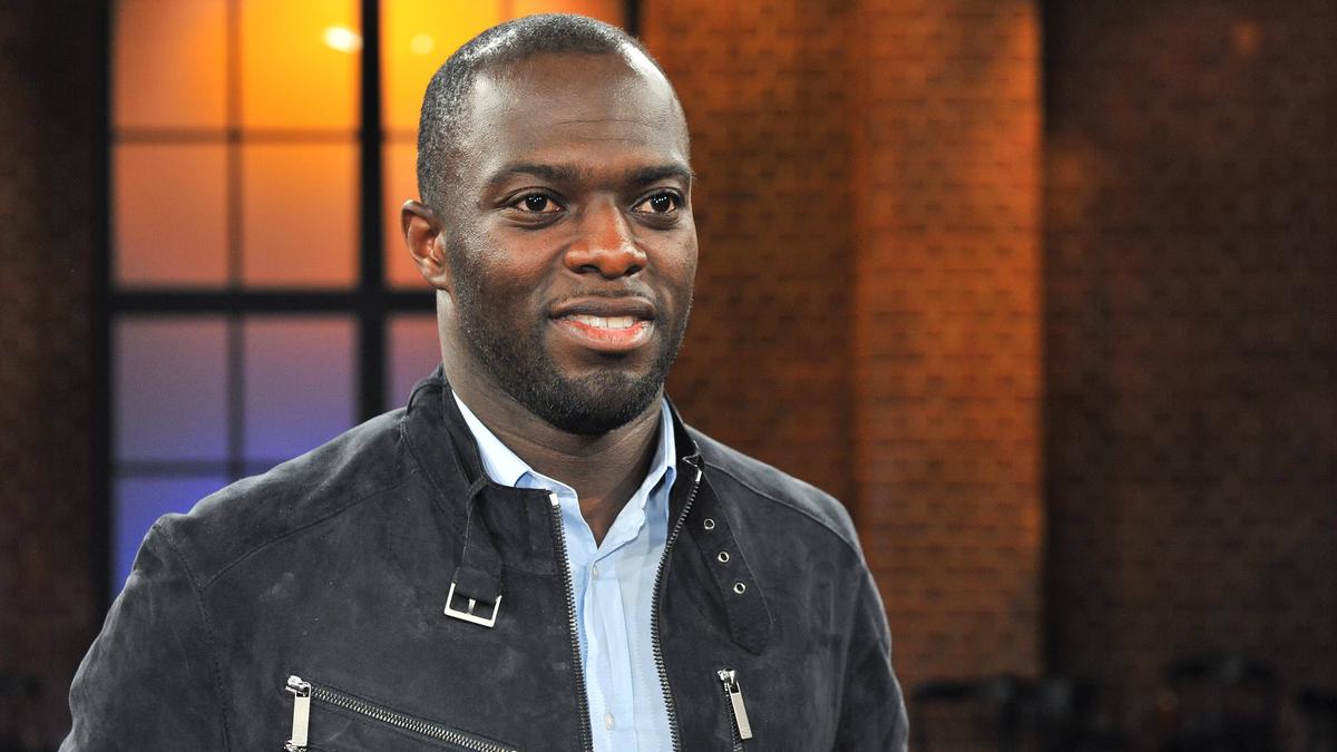 Hans Sarpei glaubt an Sieg des FC Schalke im DFB-Pokal Hans Sarpei glaubt an Sieg des FC Schalke im DFB-Pokal