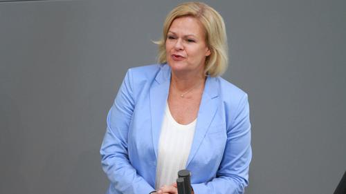 Bundesinnenministerin Nancy Faeser ist in Deutschland für den Sport zuständig