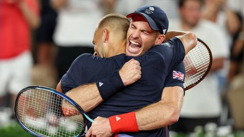 Andy Murray (r.) beendet seine Karriere nach den Olympischen Spielen in Paris