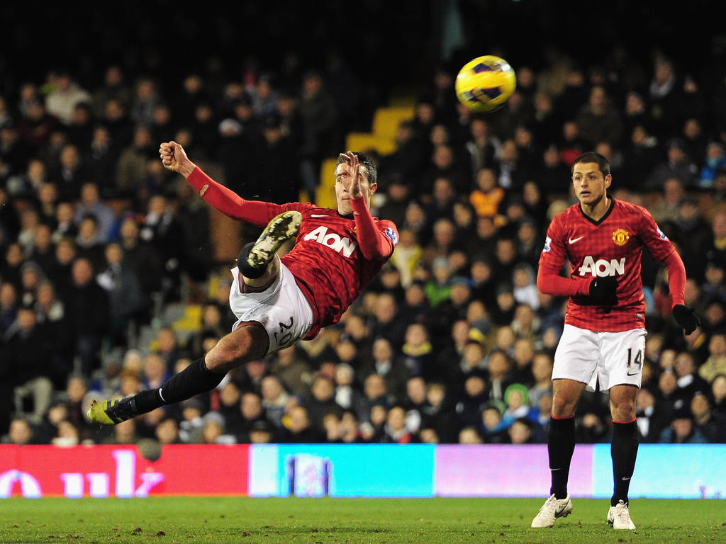 Robin van Persie (l.) trifft mit Manchester auf Liverpool