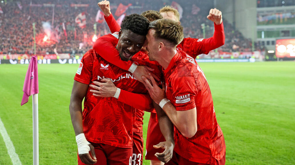 Wechselt Ragnar Ache (l.) vom 1. FC Kaiserslautern zum 1. FC Köln Wechselt Ragnar Ache (l.) vom 1. FC Kaiserslautern zum 1. FC Köln