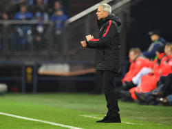 Lucien Favre könnte bald wieder in der Bundesliga an der Linie stehen