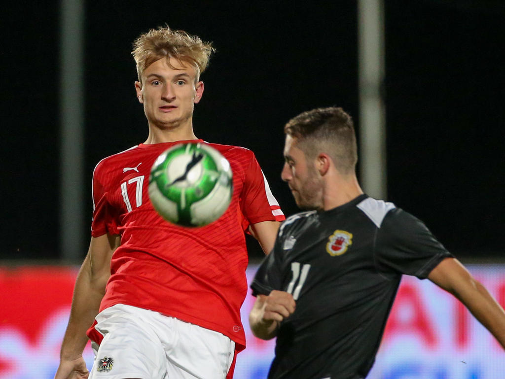 Stefan Posch und Leon Clinton im Kampf um den Ball beim 3:0-Heimsieg Österreichs im U21-EM-Qualifikationsspiel gegen Gibraltar (8.6.2017)