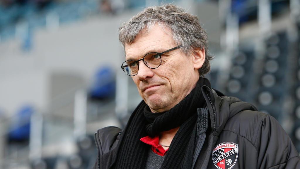 Michael Henke war beim BVB und beim FC Bayern Co-Trainer von Ottmar Hitzfeld Michael Henke war beim BVB und beim FC Bayern Co-Trainer von Ottmar Hitzfeld