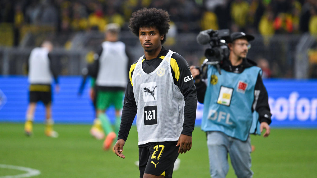 Karim Adeyemi steckt aktuell beim BVB im Formtief