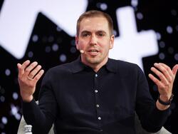 Philipp Lahm macht sich für Schiedsrichter stark
