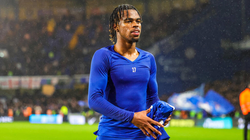 Carney Chukwuemeka soll beim BVB wieder in die Spur finden Carney Chukwuemeka soll beim BVB wieder in die Spur finden