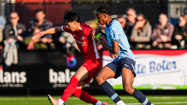 Divine Mukasa (r.) soll das Interesse des FC Bayern geweckt haben